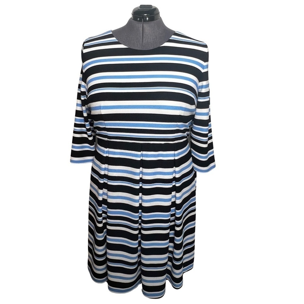 Lane Bryant 3/4 Sleeve Blue Striped Dress (Size 22)